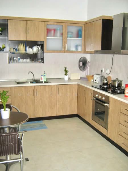 Kitchen features: wood cabinetry with glass-front upper cabinets, stainless-steel sink, chrome pull-down faucet, granite countertop, built-in oven, freestanding gas range oven, microwave, kettle, dishwasher, ceiling fan, tile backsplash, dining table with chairs, area rug, potted plant; style: modern.