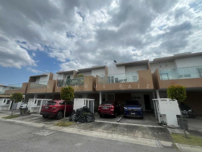 Exterior type: linked terrace house; features: two-storey building, glass balcony railings, manicured landscaping, paved driveway, multiple car porches, modern facade with cream and brown accents, visible parking spaces, surrounded by cloudy sky; style: modern.