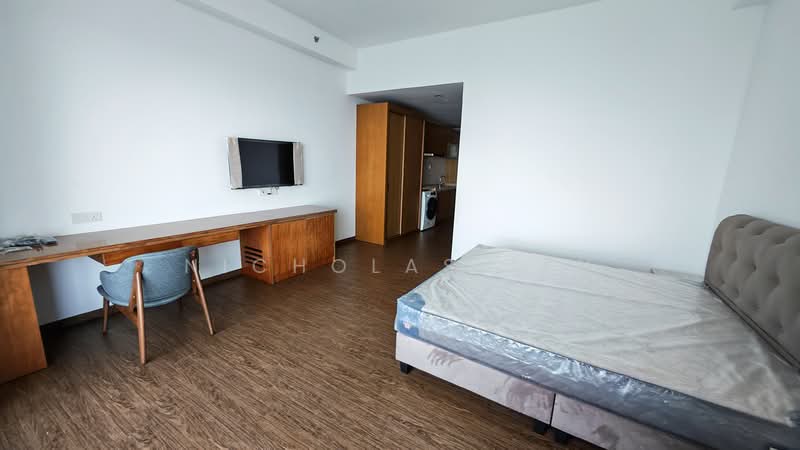 Room features: wooden flooring, white painted walls, queen-size bed, upholstered headboard, wall-mounted TV, wooden desk, blue upholstered chair, built-in cabinetry, washing machine, refrigerator, open layout; style: modern.