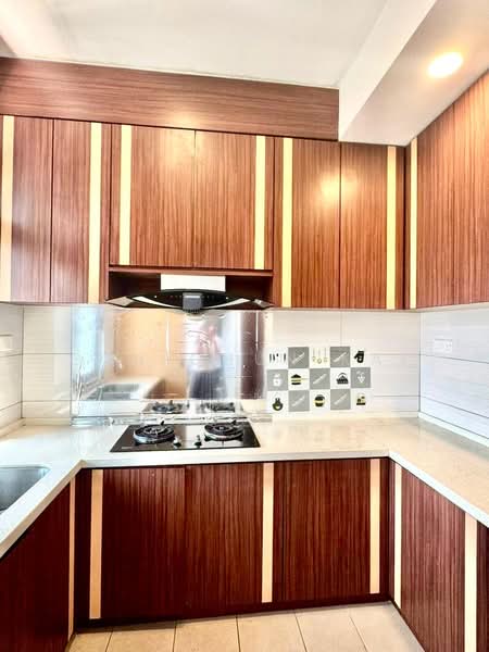 Kitchen features: wood cabinetry with vertical stripes, stainless-steel range hood, 4-burner gas hob, white quartz countertop, double-bowl stainless-steel sink, tile backsplash with geometric pattern, under-cabinet lighting, built-in oven, ceramic tile flooring; style: modern.