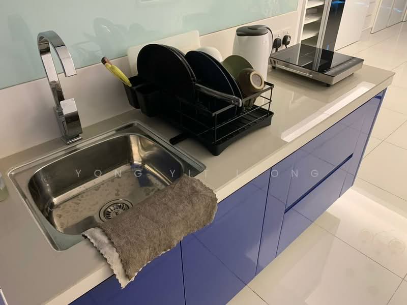 Kitchen features: single-bowl stainless-steel sink, chrome pull-down faucet, grey countertop, blue cabinetry, dish rack with plates, kettle, toaster, built-in cooktop, wall-mounted electrical outlets, white backsplash, tile flooring; style: modern.