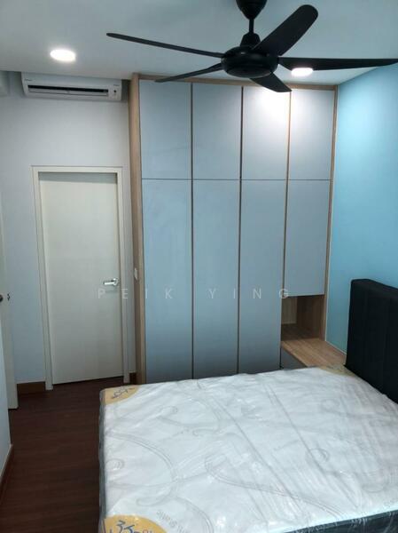 Bedroom features: king-size bed, upholstered headboard, built-in wardrobe with sliding doors, wood flooring, recessed downlights, 5-blade ceiling fan, wall-mounted split AC, light blue painted walls, white door, wooden accent paneling; style: modern.