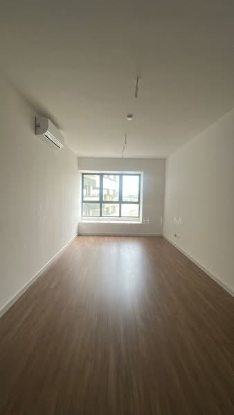 Room features: light wood laminate flooring, white painted walls, floor-to-ceiling windows, 1 wall-mounted split AC, recessed downlights, single pendant light; style: modern.