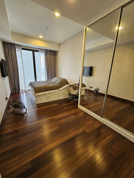Bedroom features: king-size bed with grey bedding, floor-to-ceiling windows with sheer curtains, wooden flooring, wall-mounted TV, mirror wardrobe with sliding doors, recessed ceiling lights, decorative wall, air conditioning unit; style: modern.