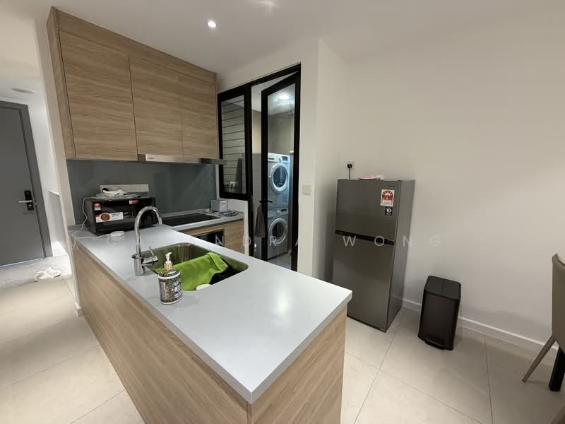 Kitchen features: wood cabinetry, grey countertop, single-bowl stainless-steel sink, chrome pull-down faucet, built-in oven, stainless-steel fridge, ceramic tile flooring, recessed downlights, glass splashback, open shelving, washing machine, bin, dining table with chairs; style: modern.