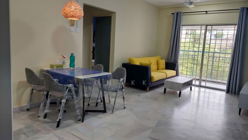 Living features: 3-seater fabric sofa in yellow, coffee table, dining table with 4 chairs, pendant lamp, floor-to-ceiling windows, curtains, marble flooring, ceiling fan; style: modern; view: garden.
