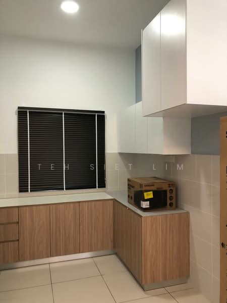 Kitchen features: white upper cabinets, wood lower cabinets, grey countertop, ceramic tile flooring, black window blinds, built-in microwave, single-bowl stainless-steel sink, recessed ceiling lights; style: modern.