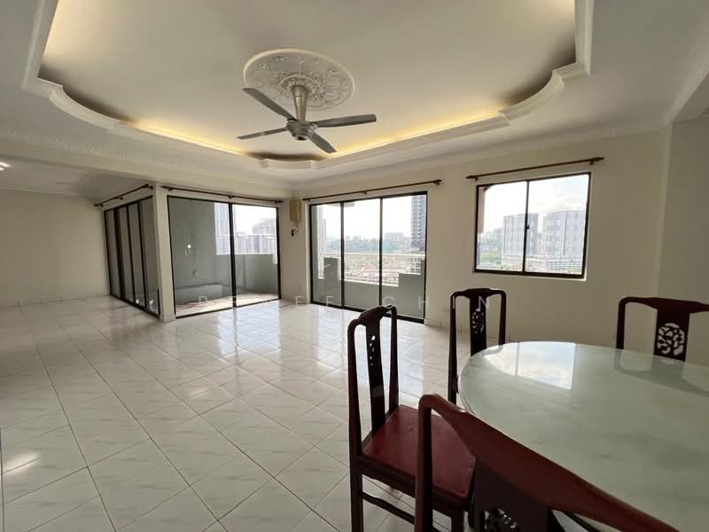 Living features: white painted walls, glossy white tile flooring, tray ceiling with crown moulding, 5-blade ceiling fan with light, floor-to-ceiling windows, sliding glass door, natural light from windows, open layout, dining area with round table, 4 dining chairs; style: modern; view: city.