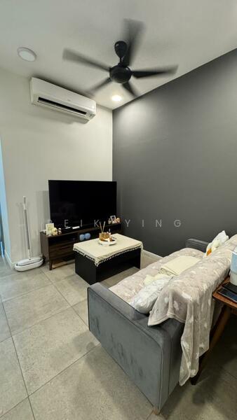 Living features: 5-blade ceiling fan with light, wall-mounted TV, TV console, sofa in grey, coffee table, recessed downlights, grey accent wall, light-colored flooring, wall-mounted split AC; style: modern.