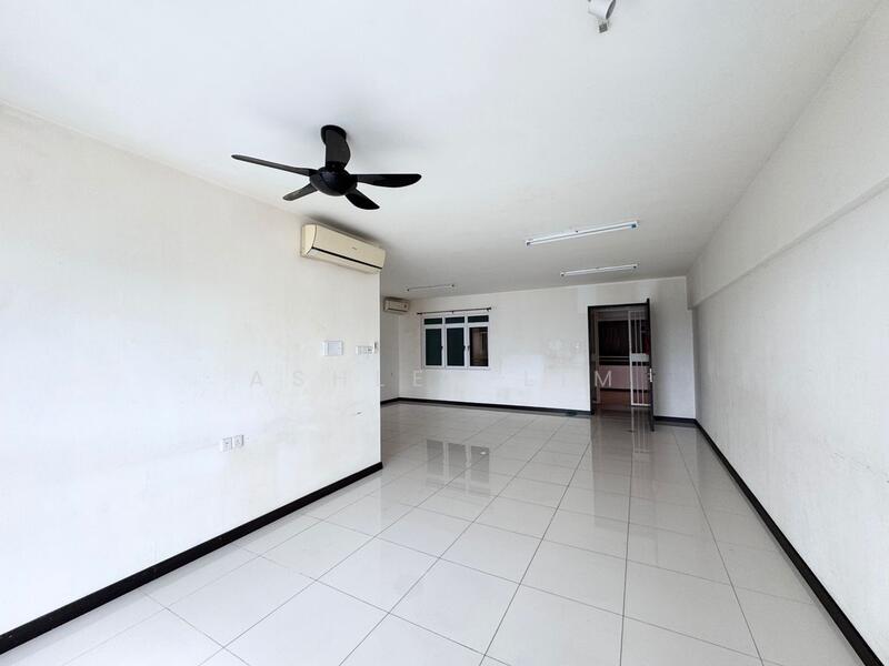 Living features: white painted walls, glossy ceramic tile flooring, 5-blade ceiling fan, wall-mounted split AC, large window, neutral decor, recessed lighting, open layout; style: modern.