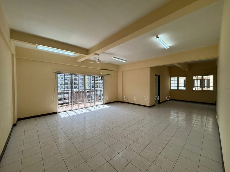 Living features: white painted walls, tile flooring, exposed beams on ceiling, 5-blade ceiling fan, floor-to-ceiling windows, sliding glass door, balcony access, natural light from windows, neutral color scheme, spacious layout; view: city.