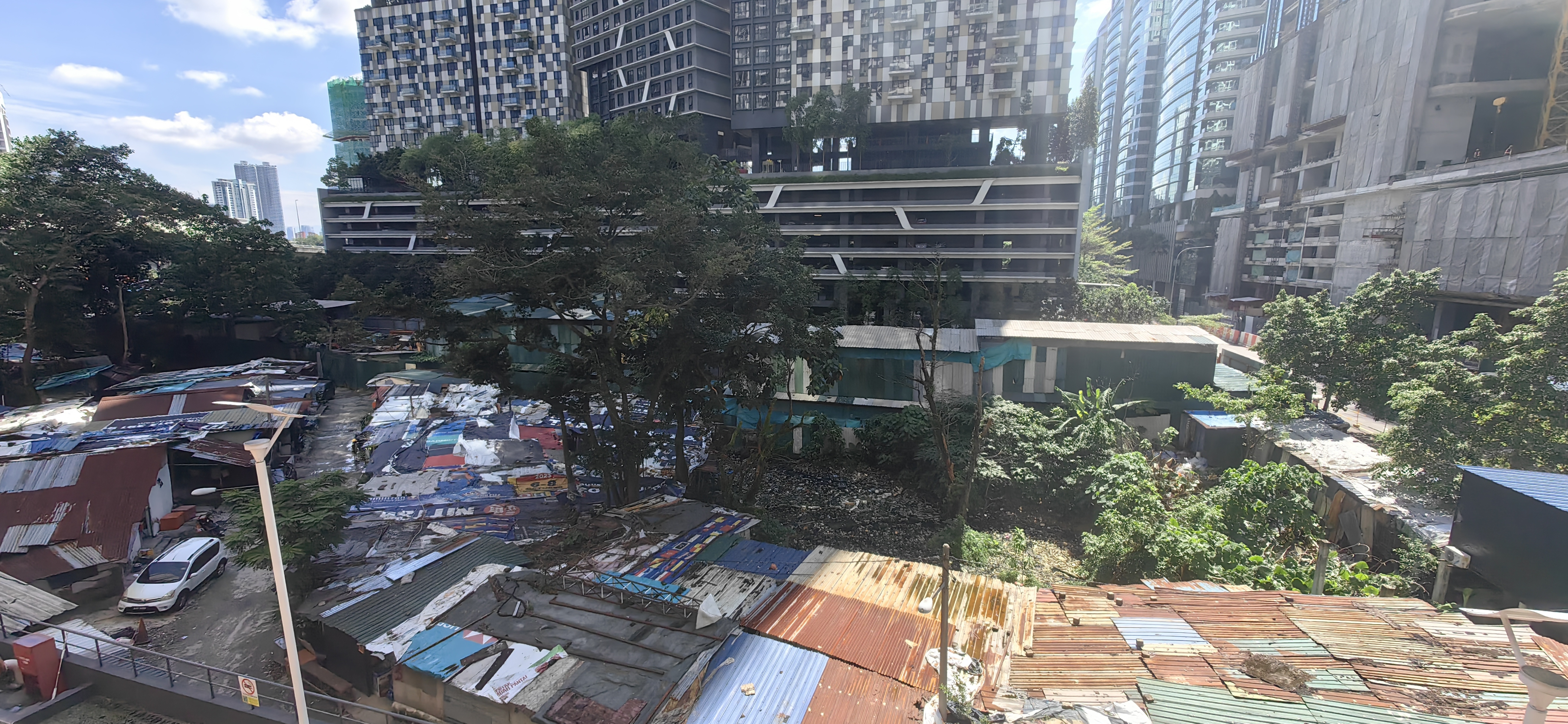 Bangsar South Residents Furious: Squatters Between SouthLink & Novum Linked to Dengue Breeding