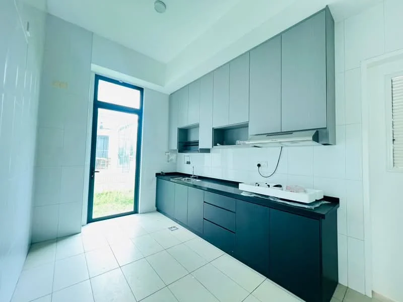 Kitchen features: grey cabinetry, black countertop, single-bowl stainless-steel sink, chrome pull-down faucet, built-in oven, 4-burner gas hob, white tiled walls, tile flooring, floor-to-ceiling window, sliding glass door, natural light from window, open layout; style: modern; view: garden.
