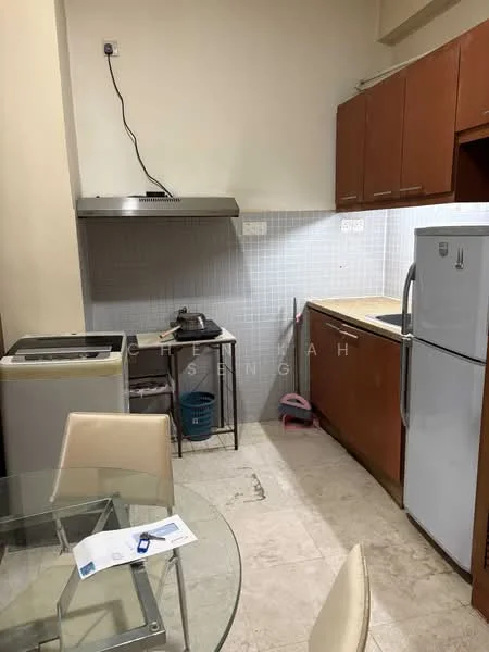 Kitchen features: stainless-steel sink, chrome pull-down faucet, granite countertop, white cabinetry, built-in oven, freestanding fridge, exhaust hood, ceramic tile flooring, grey tiled backsplash, round dining table, upholstered dining chairs; style: modern.