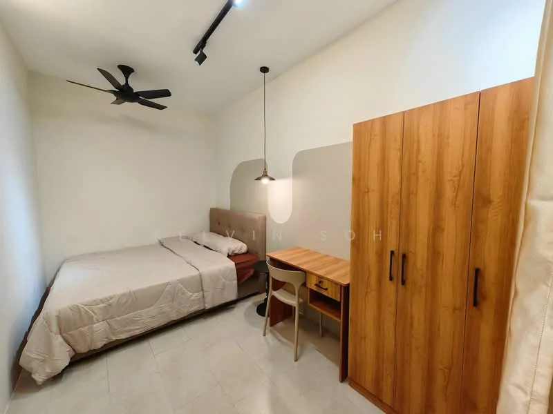 Bedroom features: king-size bed, upholstered headboard, 2 bedside lamps, wooden wardrobe with 2 doors, study desk, chair, ceiling fan, recessed lighting, marble tile flooring, white painted walls; style: modern.