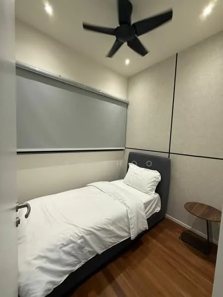 Bedroom features: single bed, upholstered headboard, white bedding, wooden bedside table, ceiling fan, recessed lighting, grey wall panels, wooden flooring; style: modern.