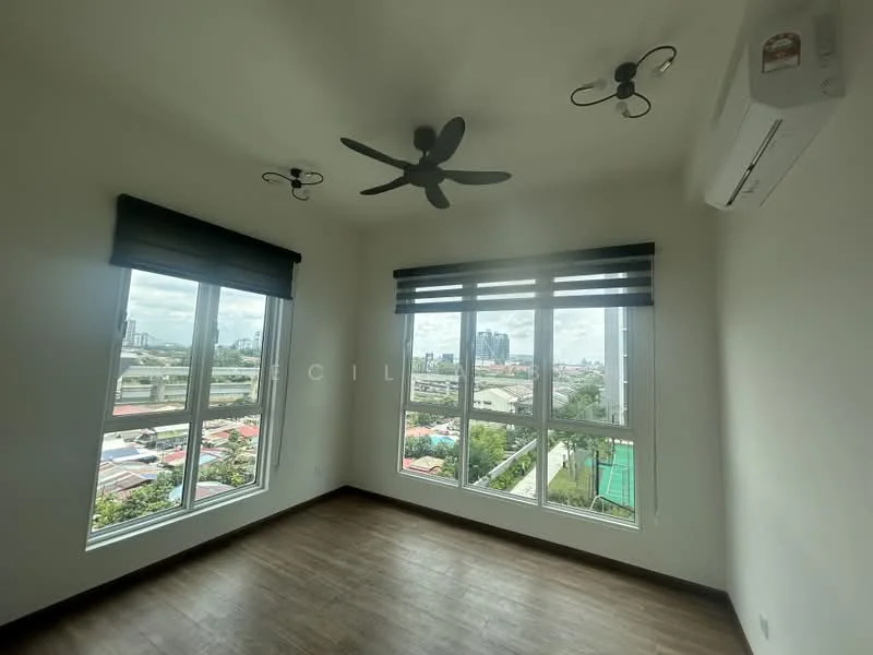 Room features: floor-to-ceiling windows, roller blinds, 2 ceiling fans with light, white painted walls, wooden flooring, air conditioning unit, city view; style: modern; view: city.