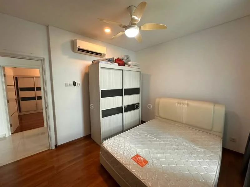 Bedroom features: queen-size bed, upholstered headboard, built-in wardrobe with sliding doors, wooden flooring, wall-mounted split AC, ceiling fan, white painted walls, recessed lighting; style: modern.