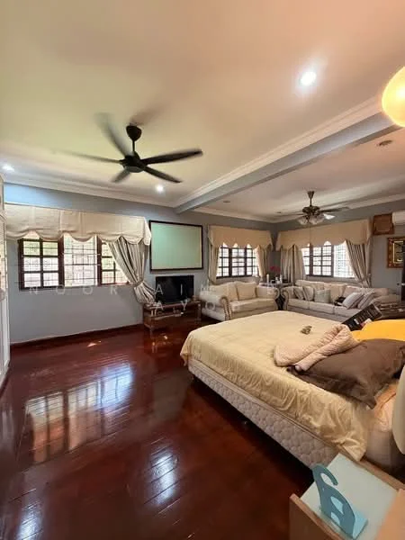Bedroom features: king-size bed with beige bedding, wooden flooring, 5-blade ceiling fan, recessed downlights, two large windows with sheer curtains, wall-mounted TV, two armchairs, coffee table, decorative wall art, built-in wardrobe, crown moulding, neutral wall colour; style: modern; view: garden.