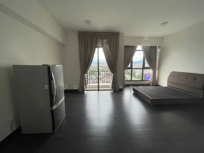Living features: floor-to-ceiling windows, grey curtains, black laminate flooring, refrigerator, queen-size bed, upholstered headboard, sofa bed, balcony access, city view; style: modern; view: city.