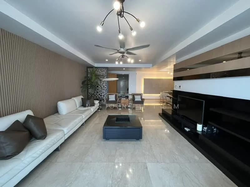 Living features: 3-seater leather sofa in white, 2 accent pillows in brown, coffee table with black frame, flat-screen TV on black console, wall-mounted TV, ceiling fan with 5 blades, recessed downlights, marble flooring, decorative wall with wood paneling, large indoor plant, open layout, feature wall with geometric pattern; style: modern.