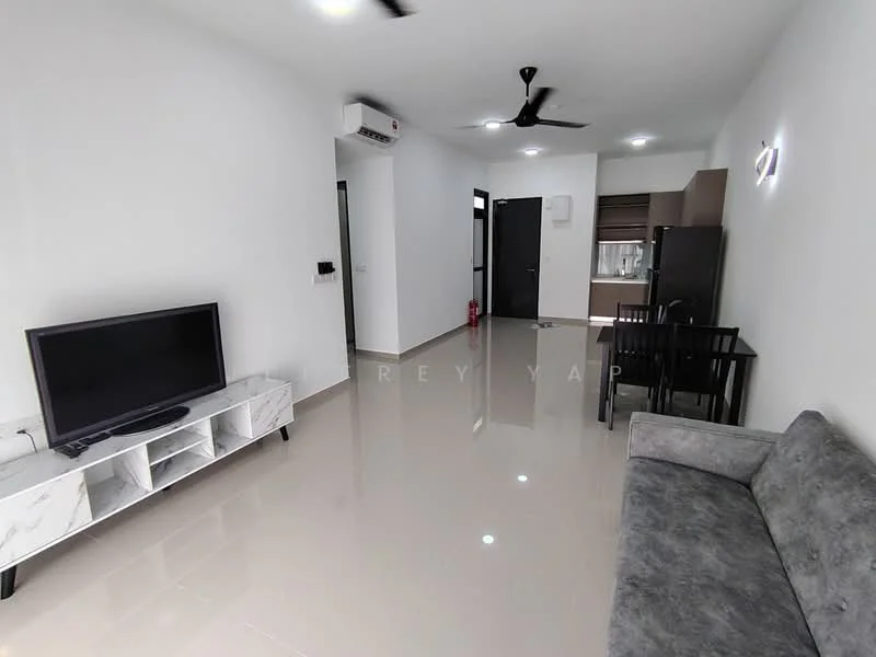 Living features: grey fabric sofa, wall-mounted TV, TV console with marble finish, black dining table with four chairs, recessed ceiling lights, 5-blade ceiling fan, wall-mounted air conditioning unit, glossy tile flooring, white painted walls, open layout; style: modern.
