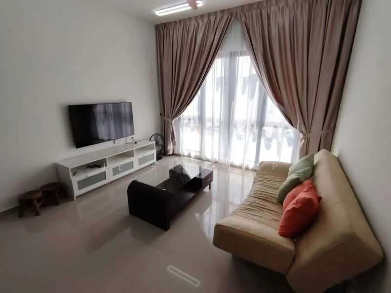 Living features: sofa with orange and green cushions, 3-seater fabric sofa in beige, coffee table, TV console in white, wall-mounted TV, floor-to-ceiling windows, sheer curtains, light-colored walls, glossy tile flooring, ceiling fan with light, decorative wall, area rug; style: modern.
