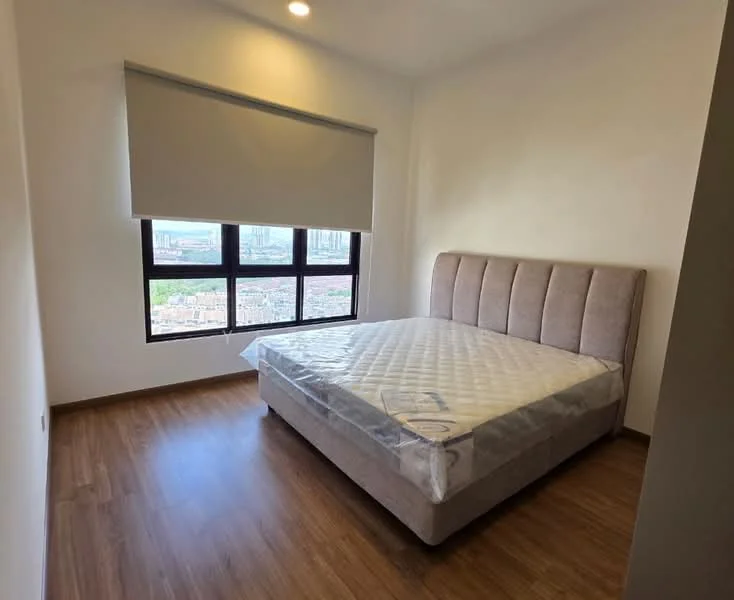 Bedroom features: queen-size bed, upholstered headboard, wooden flooring, large windows, roller blinds, city view, light fixtures, neutral wall color; style: modern; view: city.