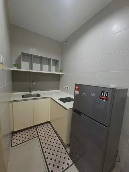 Kitchen features: single-bowl stainless-steel sink, chrome pull-down faucet, white laminate countertop, cream cabinetry, open shelving above countertop, grey refrigerator, tile flooring, grey tiled walls, decorative rug; style: modern.