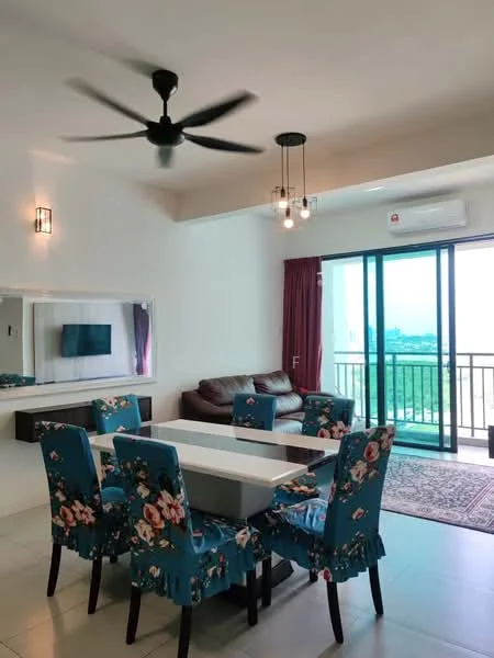 Living features: 3-seater brown leather sofa, white rectangular dining table, 6 upholstered dining chairs with floral pattern, ceiling fan with 3 blades, wall-mounted TV, large sliding glass door, curtains in dark red, area rug with geometric pattern, wall-mounted mirror, recessed lighting; style: modern; view: city.