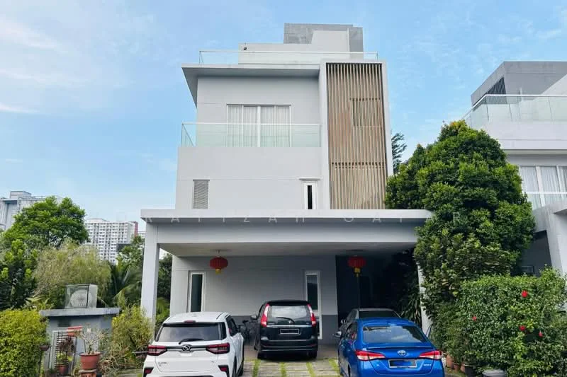 Exterior type: detached bungalow; features: grey painted facade, recessed balconies, vertical fins, flat roof, manicured lawn, mature trees, stone-paved walkway, car porch with awning; style: modern.