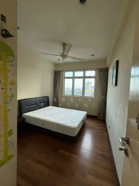 Bedroom features: queen-size bed, wooden flooring, 5-blade ceiling fan, floor-to-ceiling windows, curtains, light-colored painted walls, decorative wall with height chart, wall-mounted door handle; style: modern; view: city.