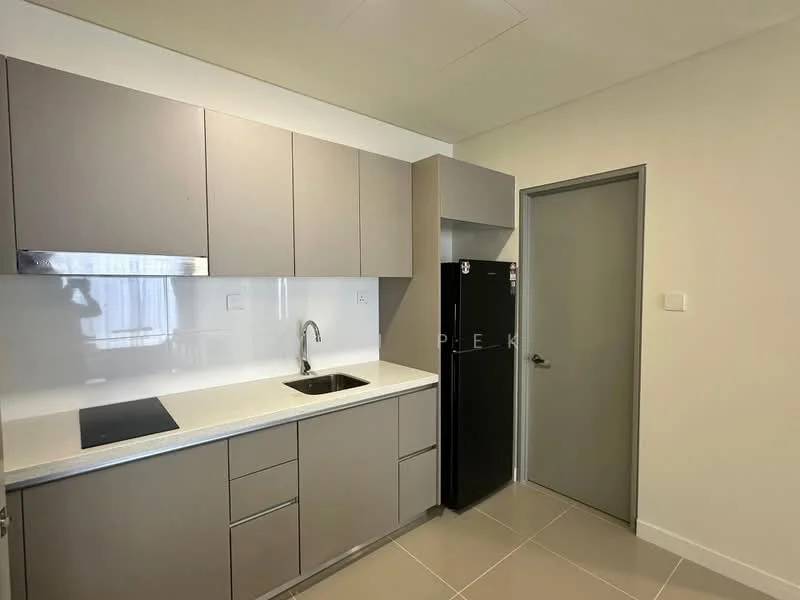 Kitchen features: grey flat-panel cabinets, white quartz countertop, single-bowl stainless-steel sink, chrome pull-down faucet, built-in electric cooktop, black refrigerator, tile backsplash, ceramic tile flooring, recessed downlights; style: modern.