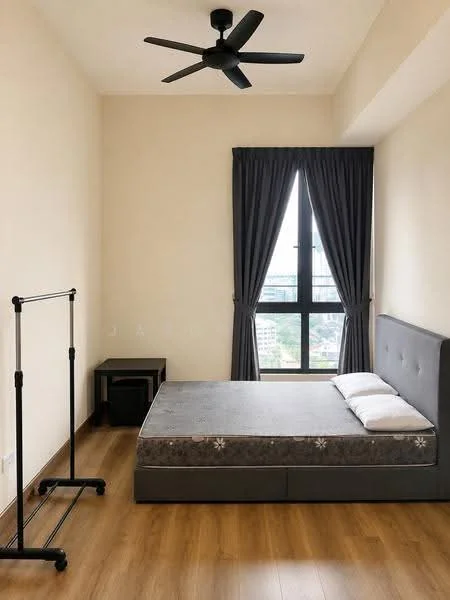 Bedroom features: queen-size bed, upholstered headboard, 2 pillows, wooden flooring, 5-blade ceiling fan, floor-to-ceiling window, grey curtains, nightstand, clothes rack; style: modern; view: city.