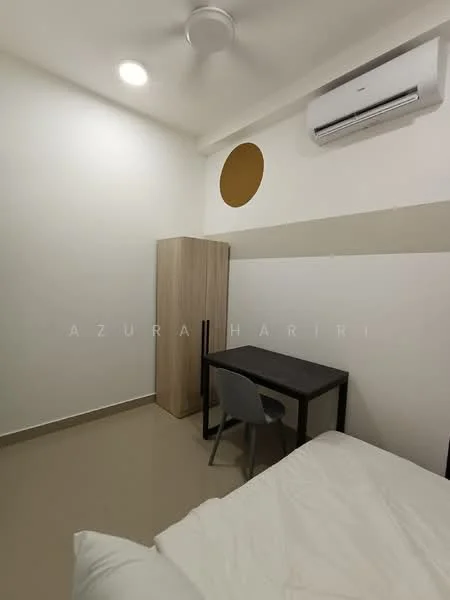 Bedroom features: single bed, wooden wardrobe, study desk, grey chair, wall-mounted split AC, ceiling fan, white painted walls, light-colored flooring, recessed lighting; style: modern.