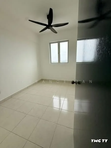 Room features: white painted walls, glossy floor tiles, ceiling fan, single window, neutral color scheme; style: modern.