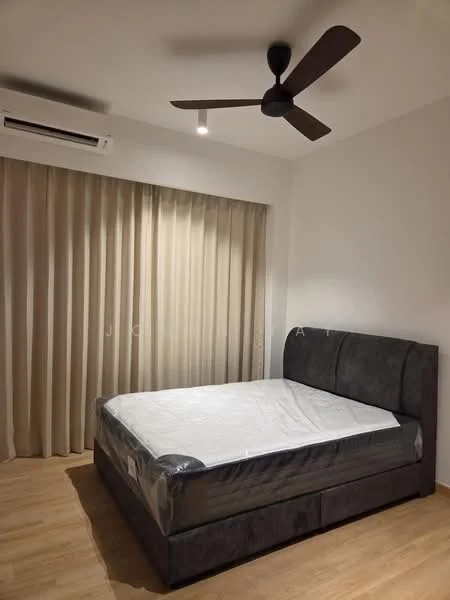 Bedroom features: queen-size bed, upholstered headboard, wooden flooring, 5-blade ceiling fan, wall-mounted split AC, floor-to-ceiling window, sheer curtains, light-colored painted walls; style: modern.