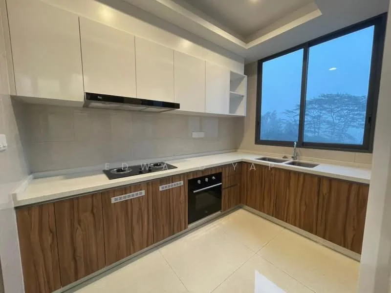 Kitchen features: white upper cabinets, wood lower cabinets, stainless-steel sink, chrome pull-down faucet, granite countertop, built-in oven, 4-burner gas hob, exhaust hood, tile backsplash, recessed downlights, window with city view, light-colored tile flooring; style: modern; view: city.