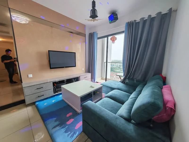 Living features: 3-seater fabric sofa in teal, coffee table, wall-mounted TV, TV console with drawers, decorative rug with abstract pattern, floor-to-ceiling windows, curtains in grey, ceiling fan with light, wall mirror, LED light fixtures; style: modern; view: city.