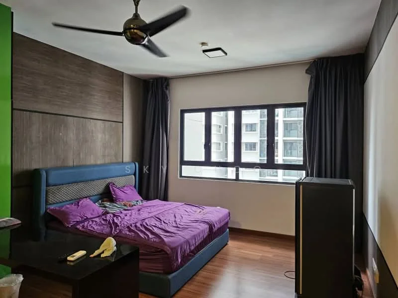 Bedroom features: king-size bed with purple bedding, upholstered headboard, 2 bedside lamps, wooden flooring, floor-to-ceiling windows, blackout curtains, ceiling fan, wall-mounted TV, dark wood bedside table, decorative wall with green accent, built-in wardrobe; style: modern.