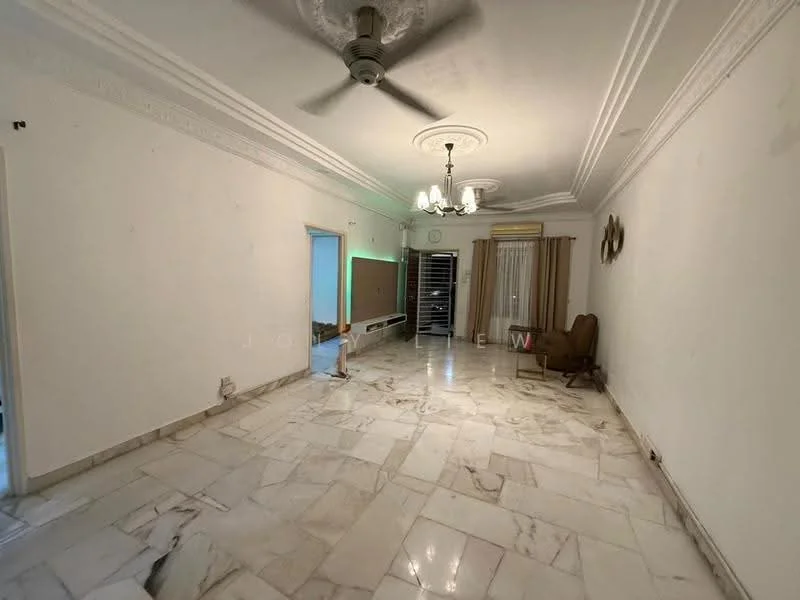 Living features: marble flooring, white painted walls, ceiling rose, chandelier, 5-blade ceiling fan, large windows with sheer curtains, wall-mounted air conditioning unit, decorative wall clock, neutral-colored curtains, corner space for furniture; style: traditional.