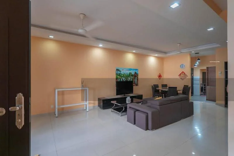 Living features: cream painted walls, recessed downlights, 5-blade ceiling fan, large flat-screen TV, black TV console, grey fabric sofa, white coffee table, dining table with chairs, tile flooring, decorative wall art, wall clock; style: modern.