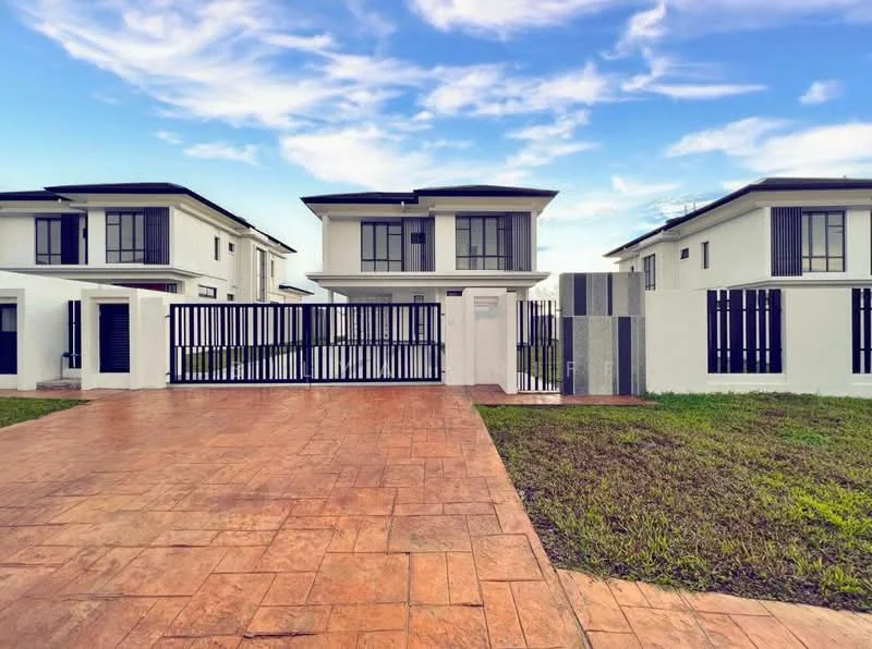 Exterior type: linked terrace house; features: two-storey building, white painted facade, black vertical slats on windows, flat roof, manicured lawn, stamped concrete driveway, gated entry, perimeter fence, modern architectural design; style: modern.