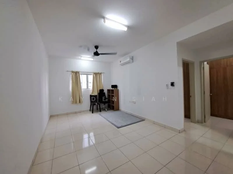 Living features: white painted walls, glossy ceramic tile flooring, 5-blade ceiling fan with light, wall-mounted split AC, large window with sheer curtains, light-colored area rug, wooden door, neutral color scheme; style: modern.
