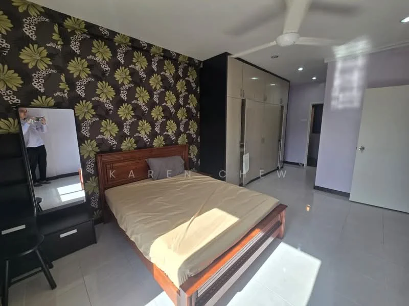 Bedroom features: queen-size bed with beige bedding, wooden bed frame, floral wallpaper in green and yellow, white painted walls, glossy tile flooring, ceiling fan, built-in wardrobe with sliding doors, full-length mirror, black shelving unit, natural light from window; style: modern.