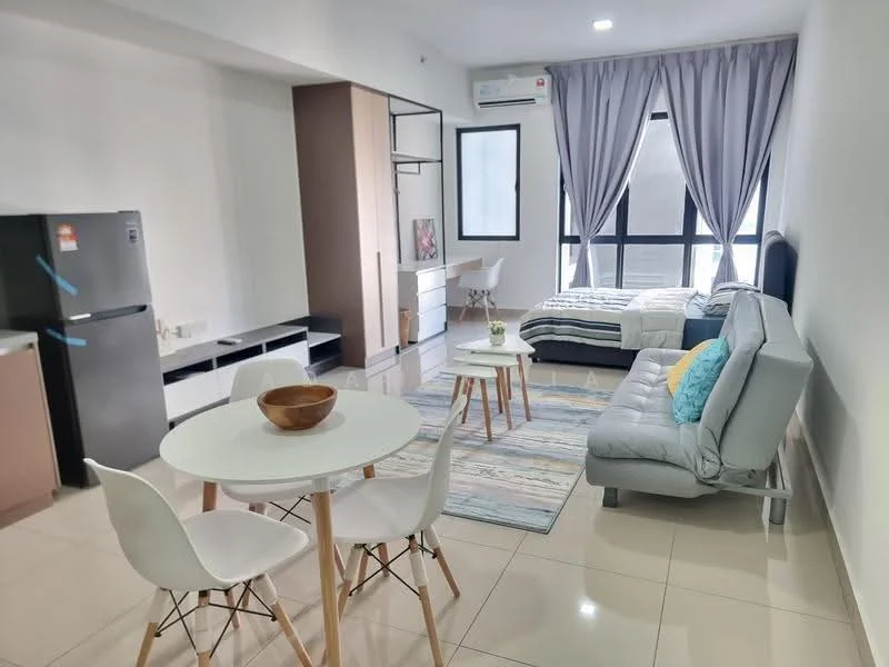 Living features: grey leather sofa, white round coffee table, 2 white dining chairs, wooden dining table, area rug with geometric pattern, floor-to-ceiling windows, light grey curtains, wall-mounted air conditioning unit, built-in shelving unit, flat-screen TV console, queen-size bed with bedding, decorative throw pillows; style: modern.