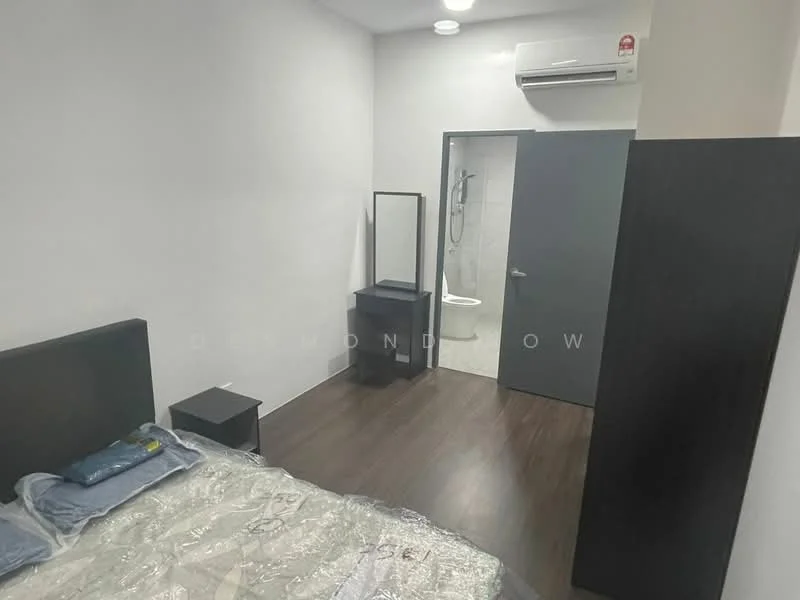 Bedroom features: queen-size bed, upholstered headboard, bedside table, wall-mounted mirror, 1 wall-mounted split AC, recessed ceiling lights, dark wood flooring, white painted walls, ensuite bathroom visible, shower with glass enclosure; style: modern.