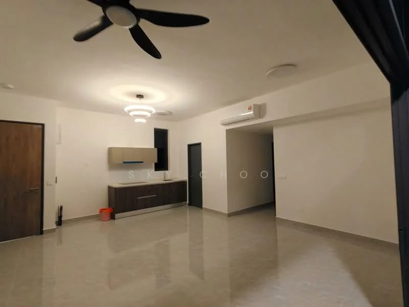 Living features: 5-blade ceiling fan with light, recessed downlights, cream painted walls, grey tiled flooring, wall-mounted split AC, wooden door, built-in cabinetry, open shelving, large window, neutral decor; style: modern.