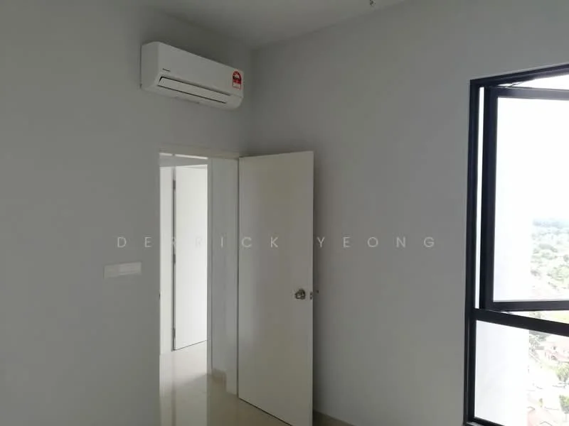 Room features: grey painted walls, floor-to-ceiling window, white door, 1 wall-mounted split AC, glossy tile flooring.