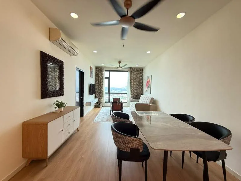 Living features: wooden flooring, white painted walls, 5-blade ceiling fan with light, recessed downlights, floor-to-ceiling windows, curtains, sofa in light color, dining table with marble top, 4 black dining chairs, sideboard with wooden finish, decorative wall mirror, area rug with geometric pattern; style: modern; view: city.